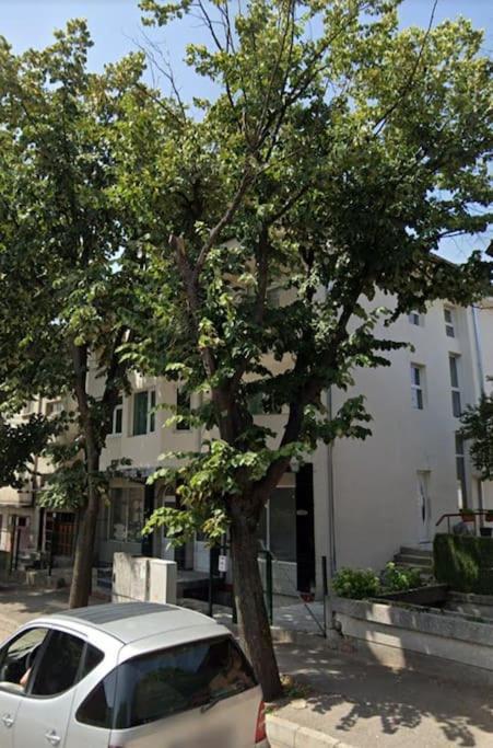 White House Apartments Хасково Екстер'єр фото